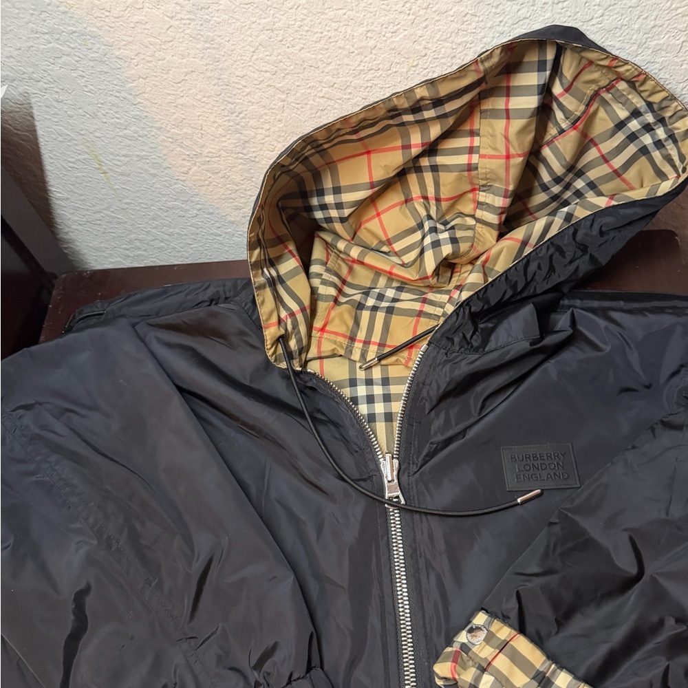 Burberry Reversible Winbreaker - Picture 6 of 9